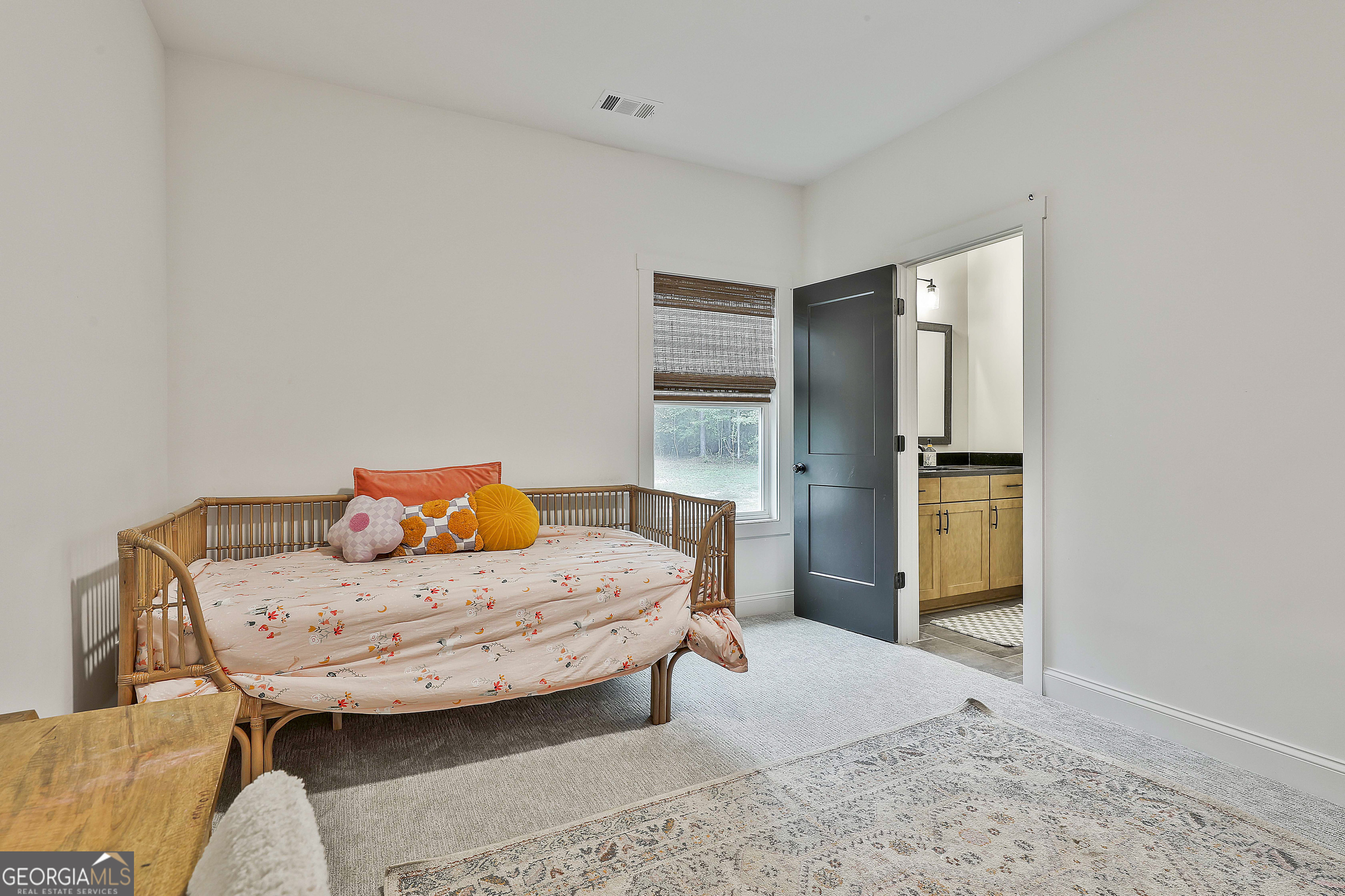 Senoia, Georgia 30276, United States, 5 Bedrooms Bedrooms, ,4 BathroomsBathrooms,Residential,Active,220213