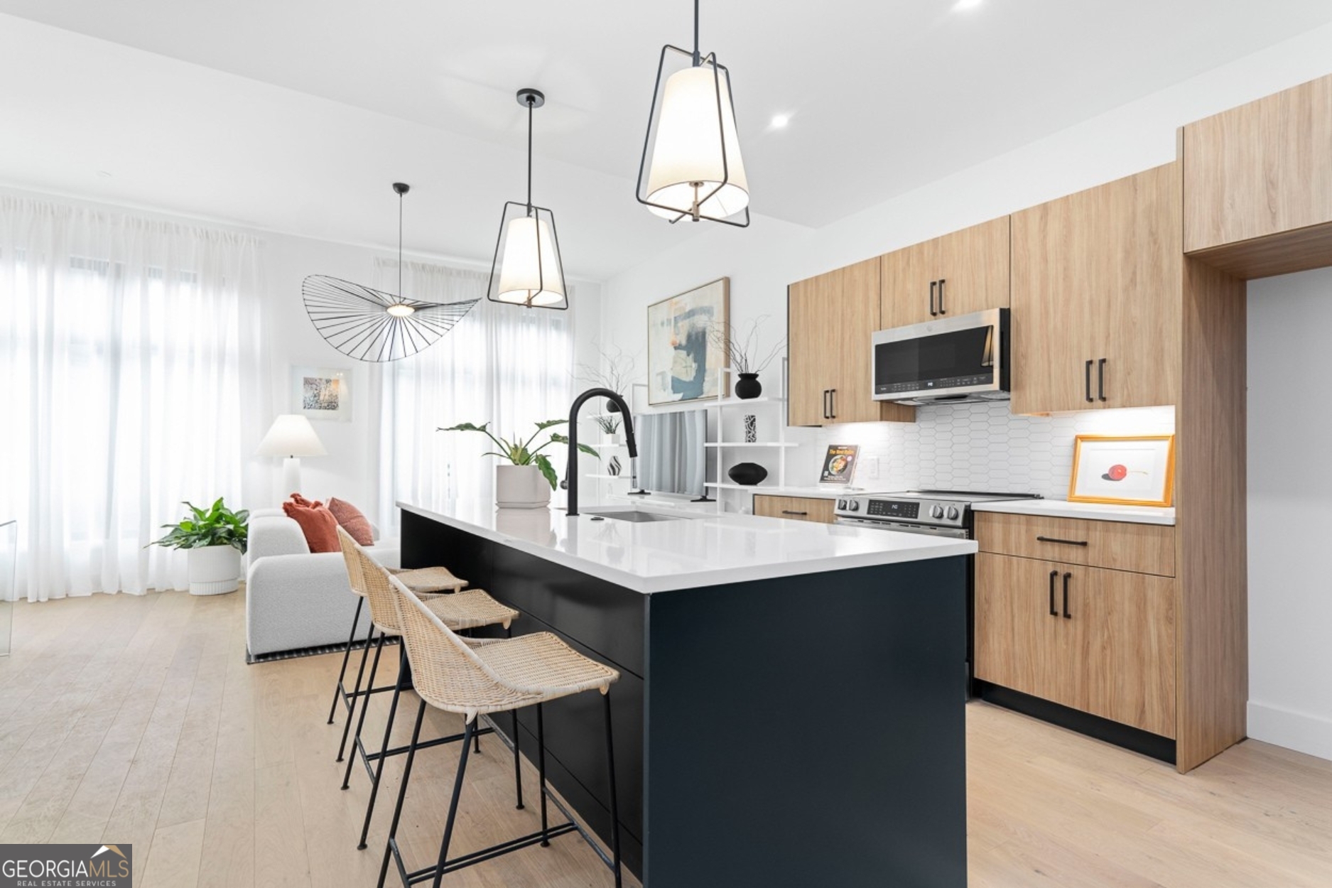 567 Ponce De Leon AVE 516