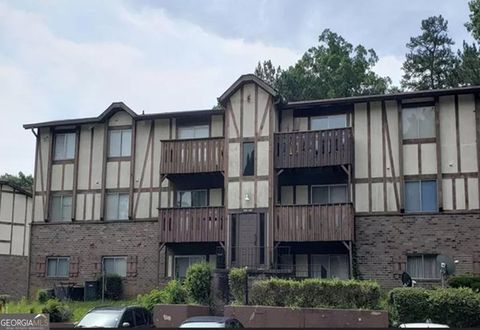 1505 Camelot DR College Park GA 30349