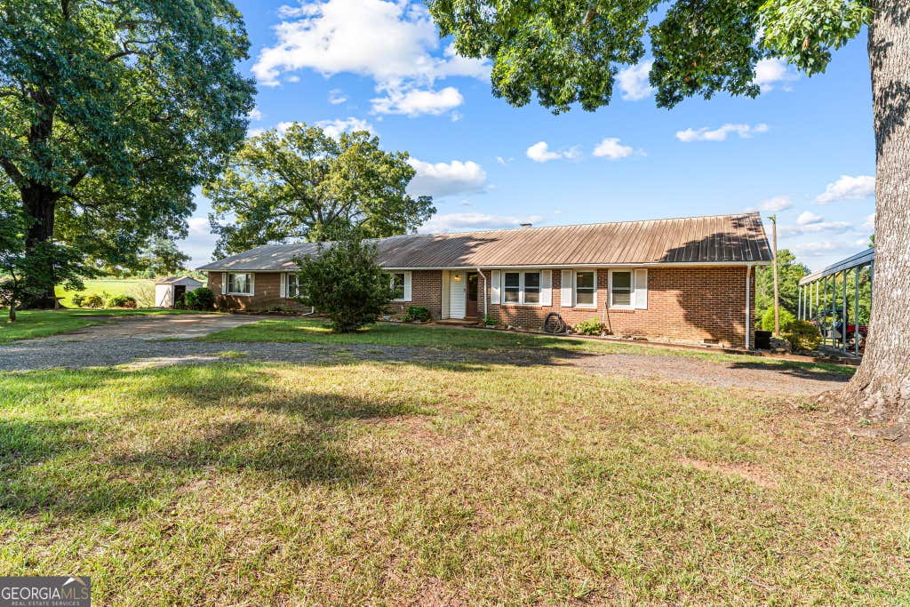 Photo of 211 Allen Rd, Musella, GA 31066 (MLS # 10825118)