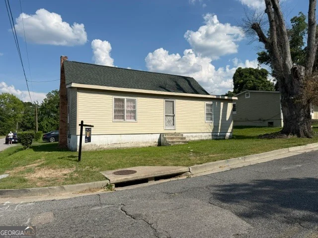 209 Montgomery Street