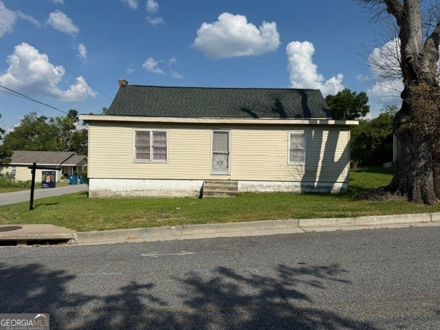 209 Montgomery ST