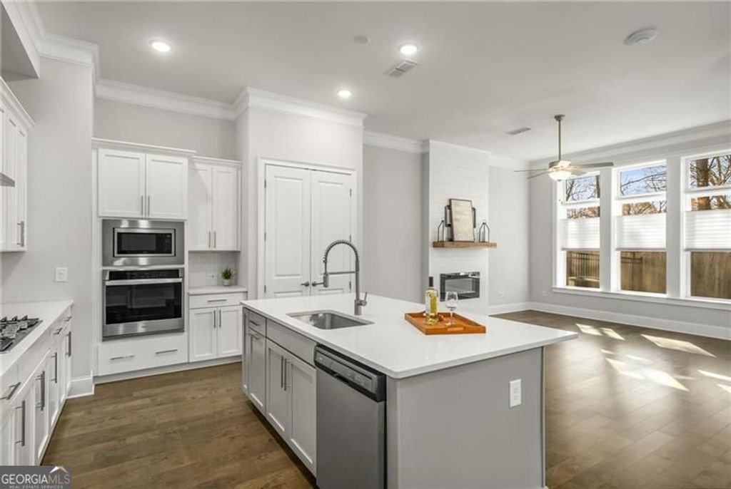 Photo of 685 Stickley Oak Way, Woodstock, GA 30189 (MLS # 10663053)