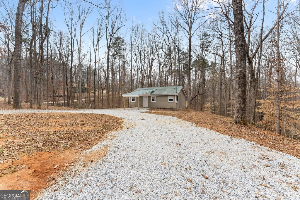 Photo of 45 Lake View Court, Lavonia, GA 30553 (MLS # 10701453)