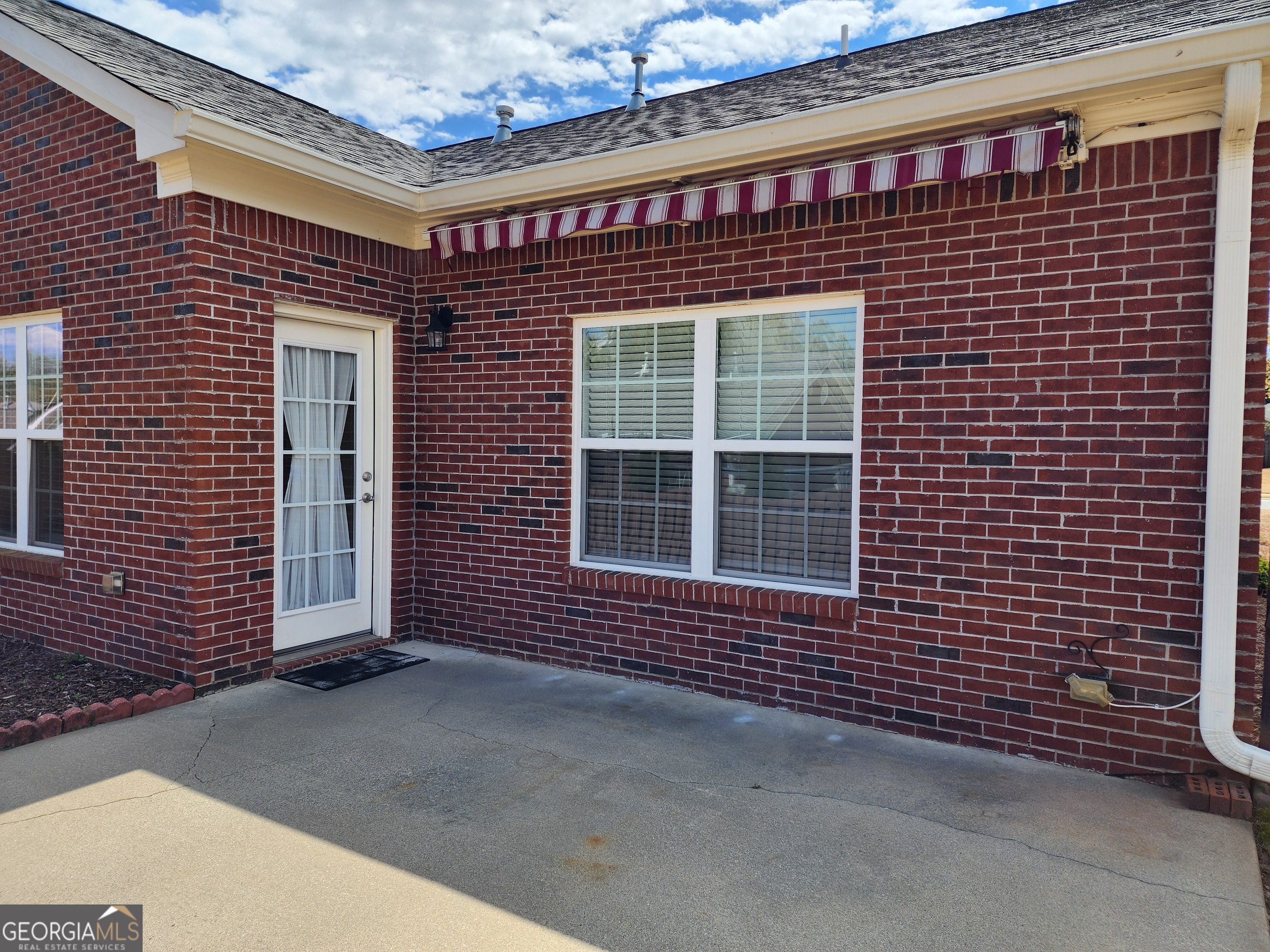 1705 Rolling View DR