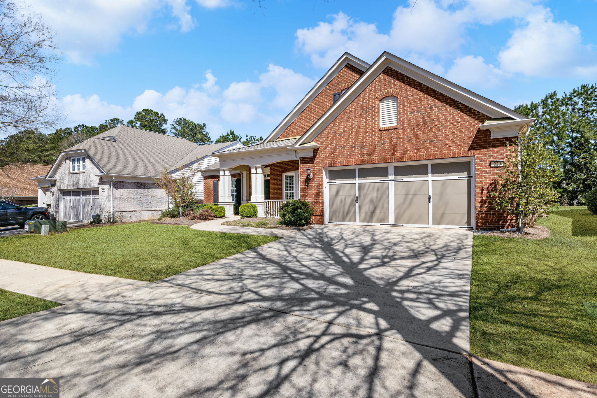 220 Begonia CT