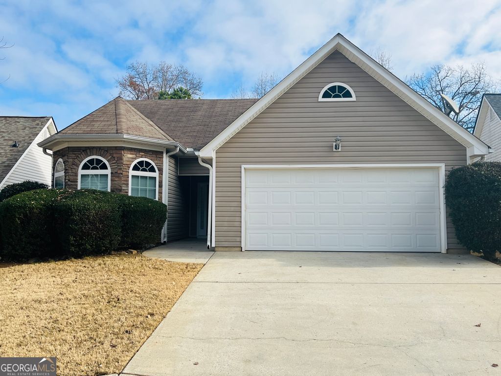 Photo of 62 Green Spring Spg, Newnan, GA 30265 (MLS # 10806988)