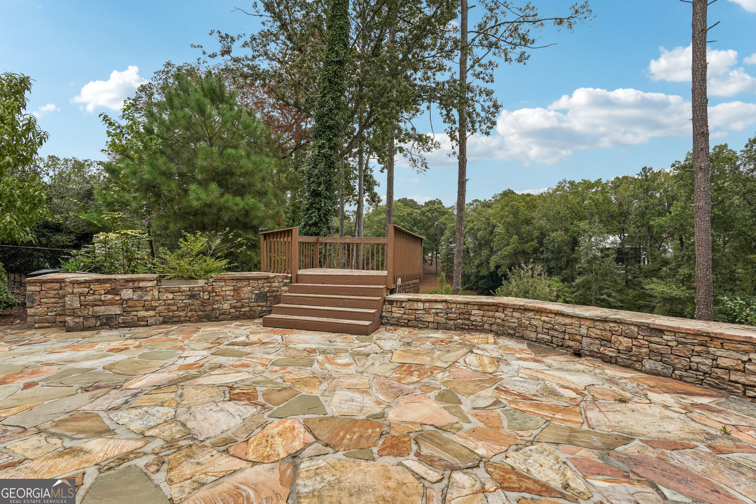 ATLANTA COUNTRY CLUB - Residential