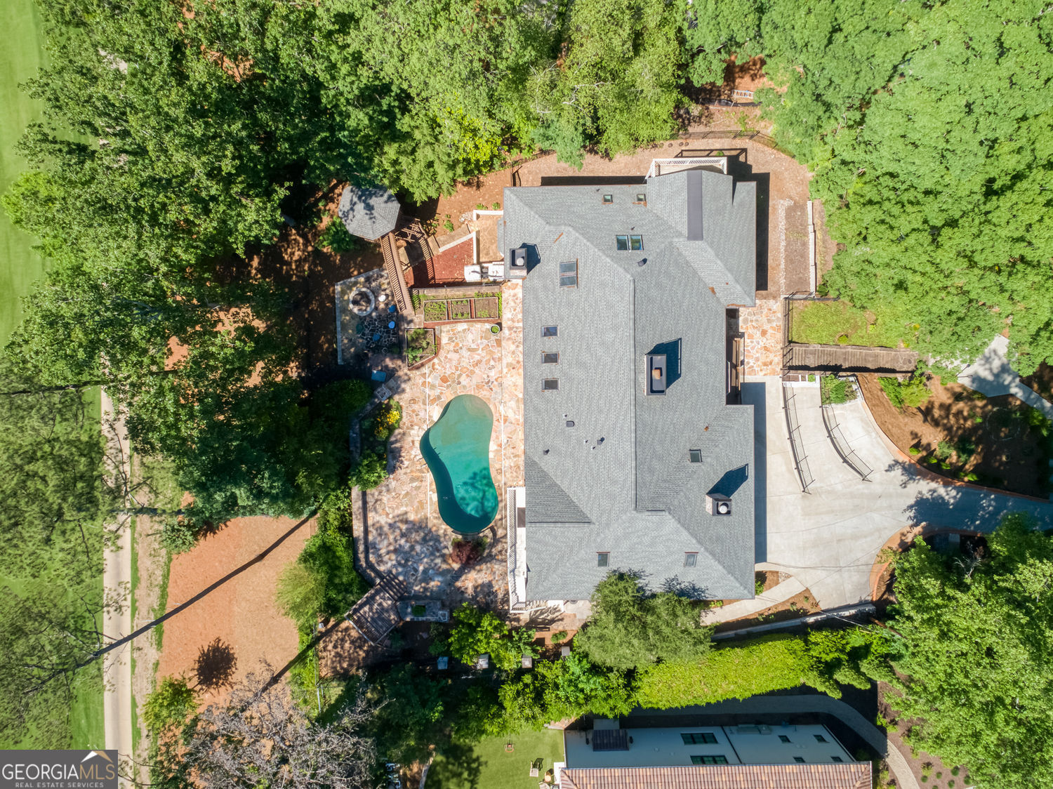 ATLANTA COUNTRY CLUB - Residential