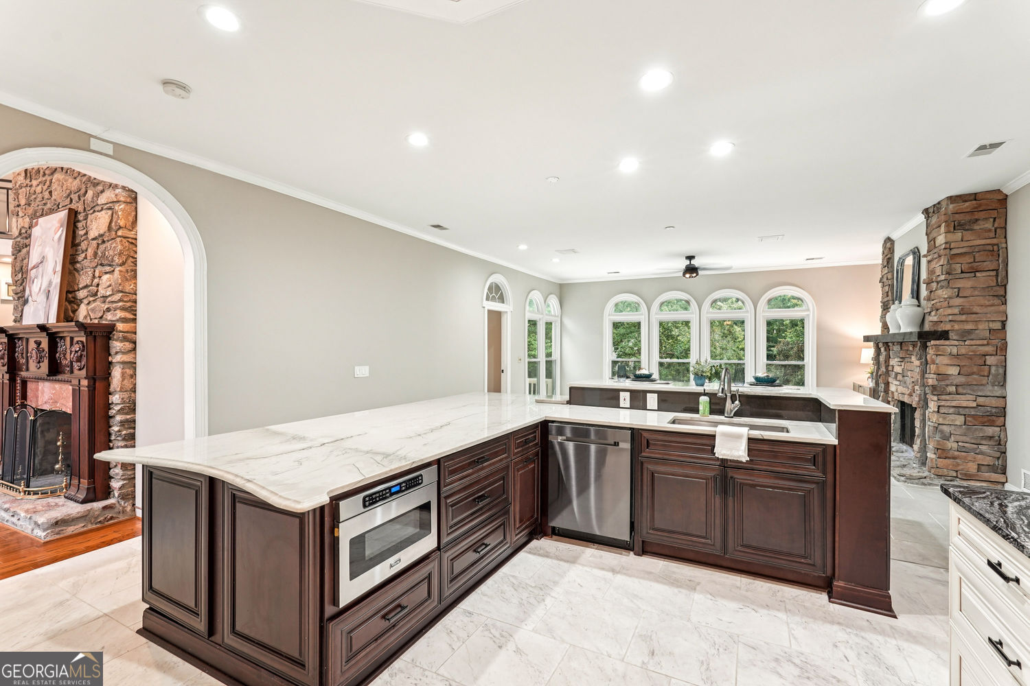 ATLANTA COUNTRY CLUB - Residential