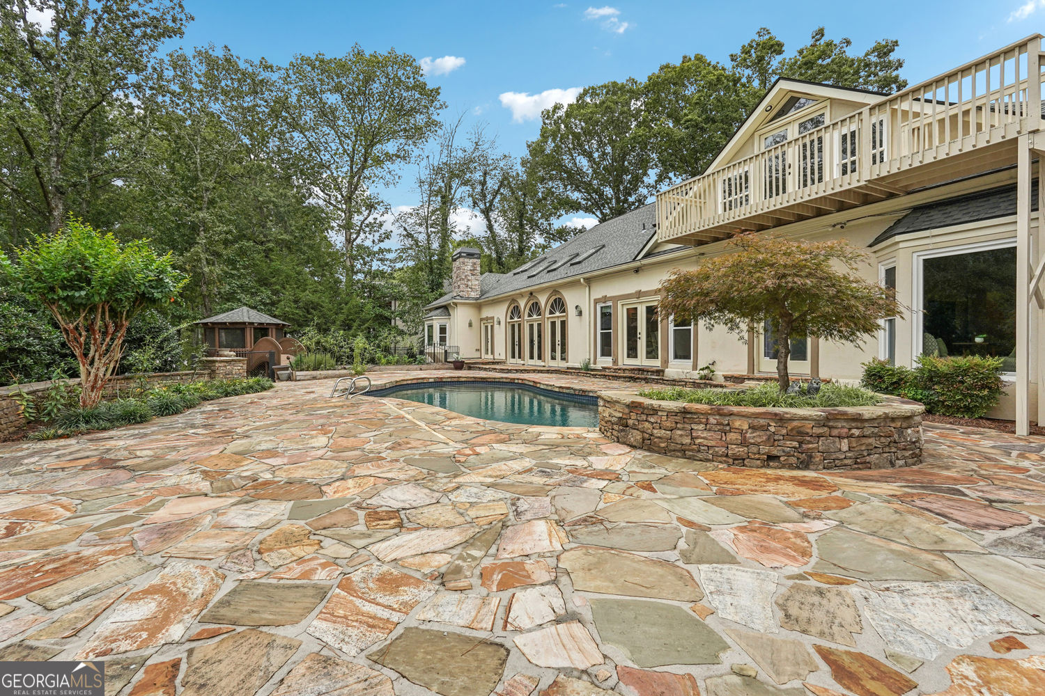 ATLANTA COUNTRY CLUB - Residential