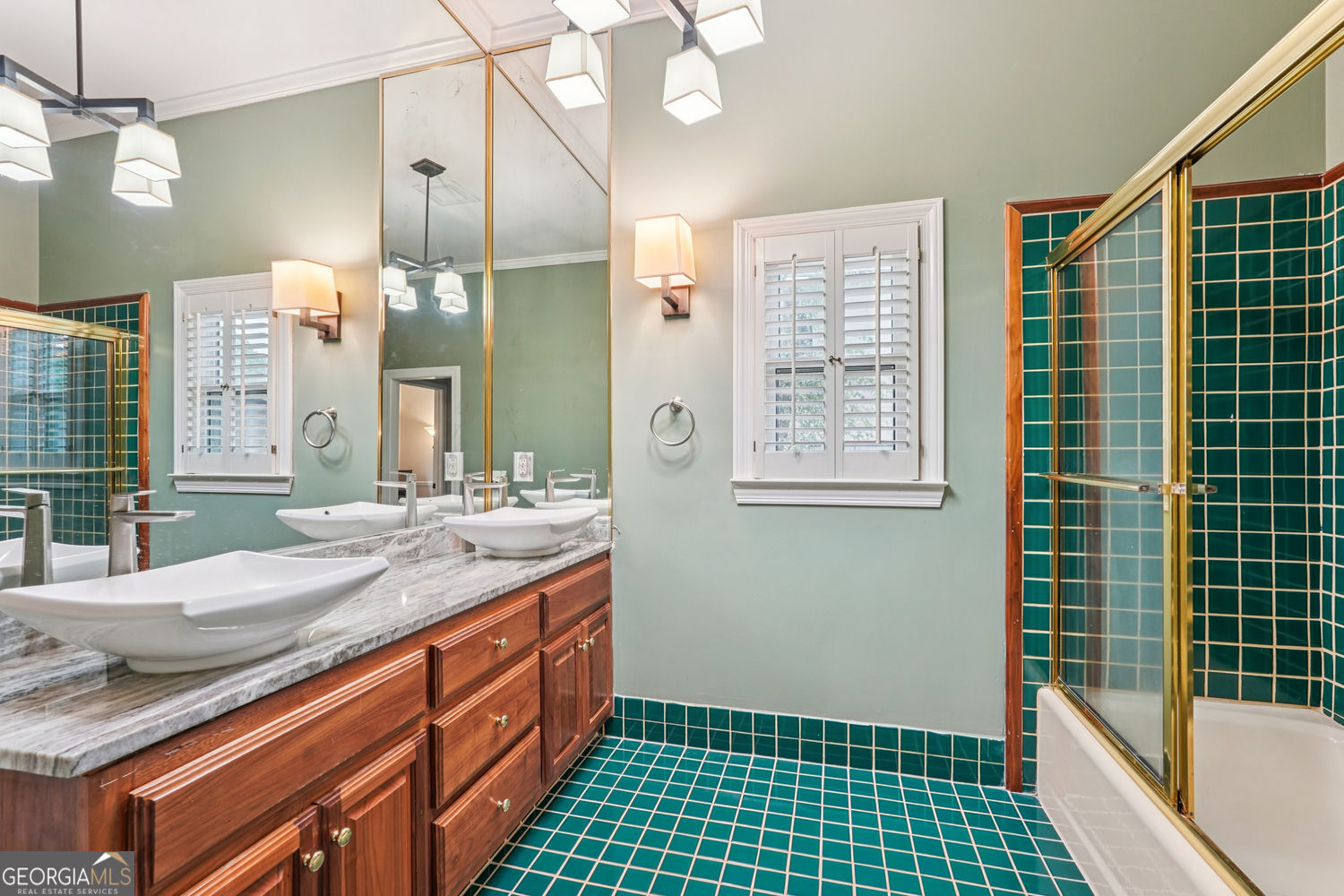 ATLANTA COUNTRY CLUB - Residential