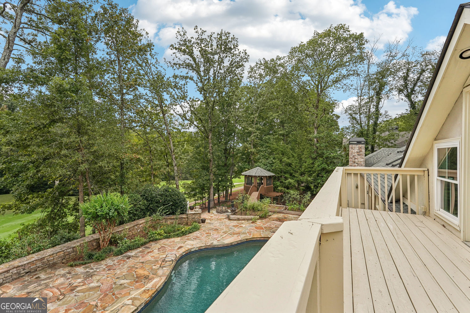 ATLANTA COUNTRY CLUB - Residential