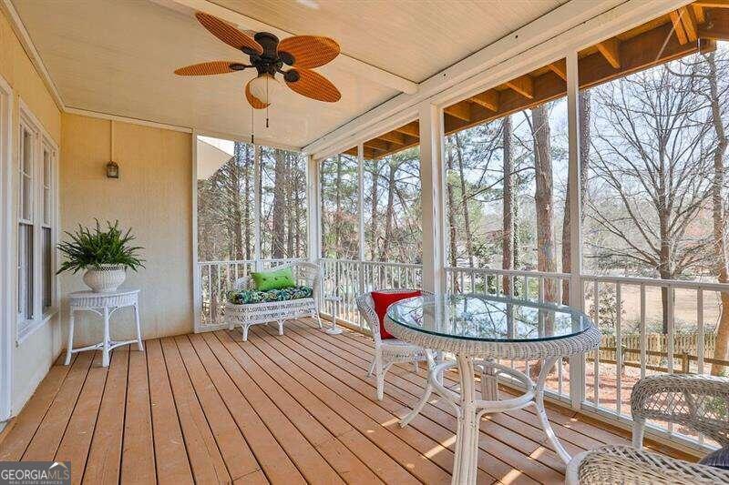Sentinel Lake - Residential