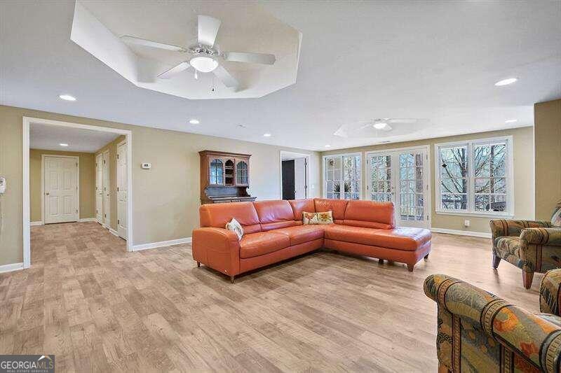Sentinel Lake - Residential