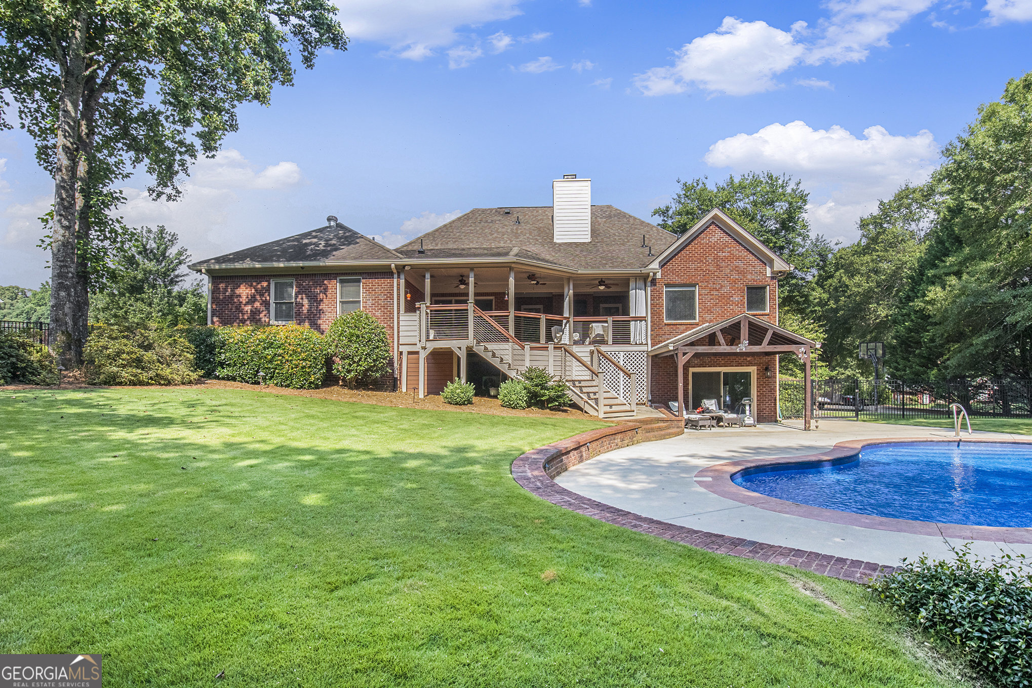 629 Wellington DR