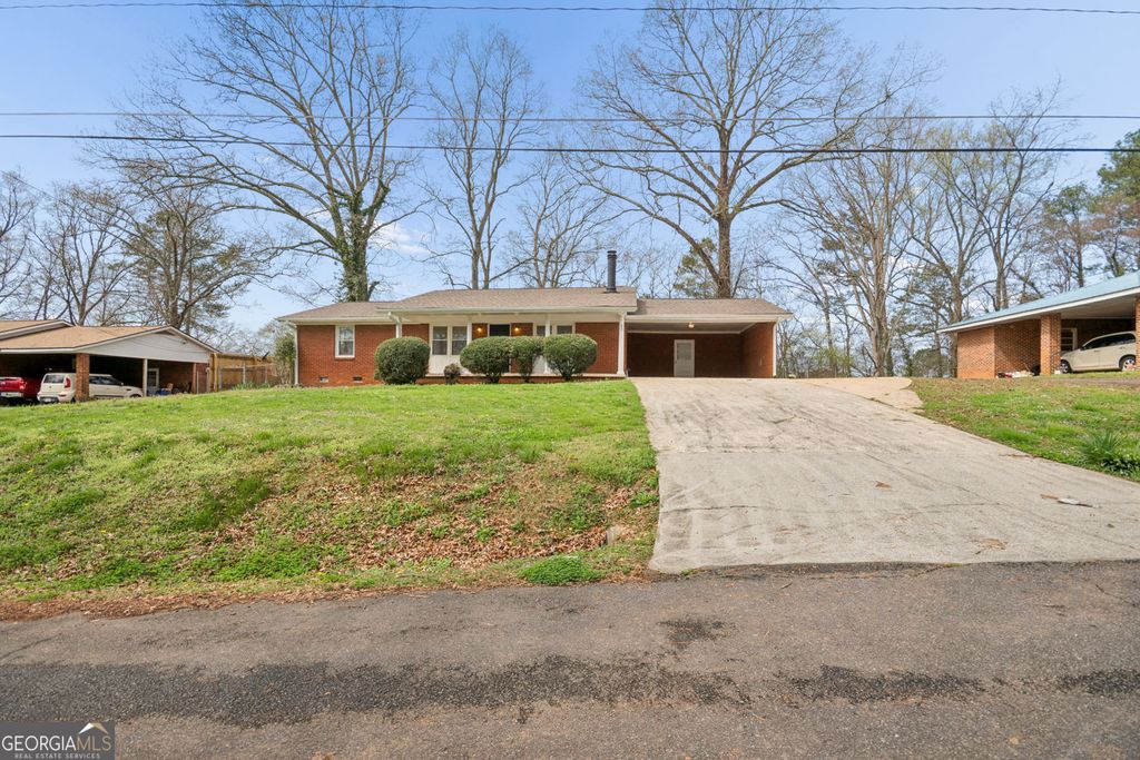 Photo of 33 Skyline Drive SE, Cartersville, GA 30120 (MLS # 10708380)