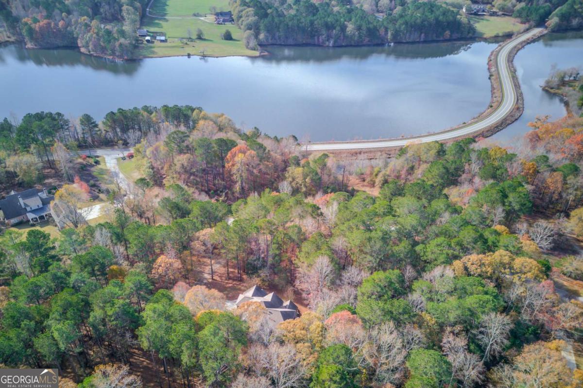 3000 The Springs DR