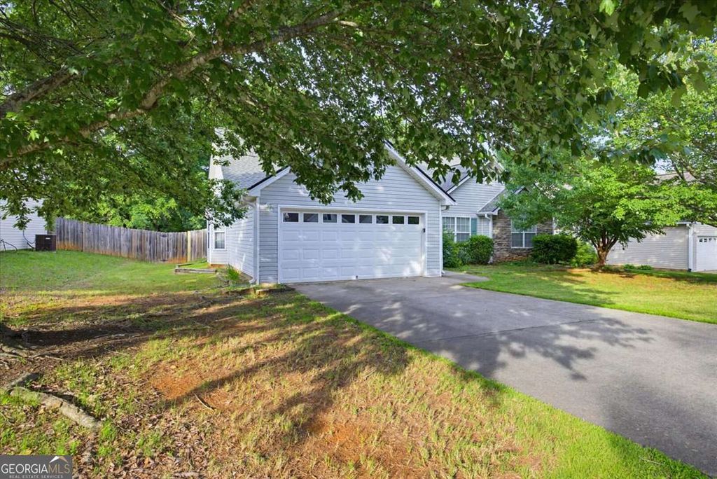 Photo of 1029 Harbins Pass Drive, Dacula, GA 30019 (MLS # 10775563)