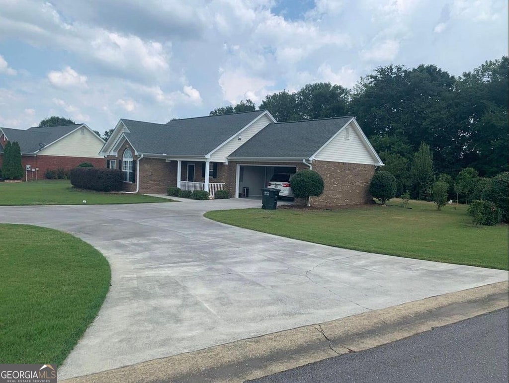 Photo of 134 Brookstone Drive SW, Calhoun, GA 30701 (MLS # 10835701)
