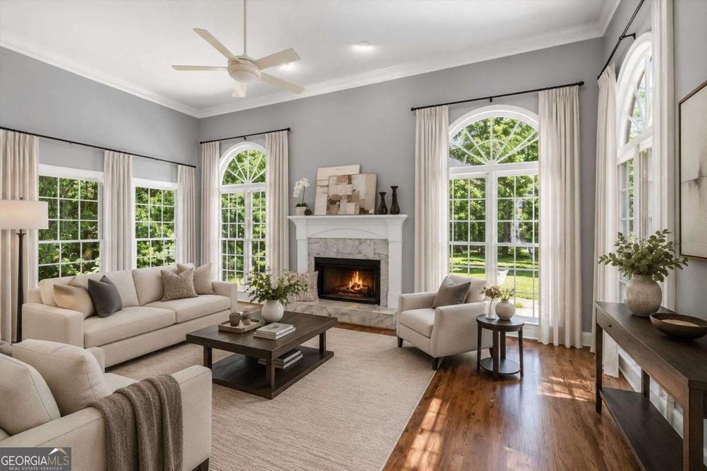Photo of 978 Laurel Springs Lane SW, Marietta, GA 30064 (MLS # 10760617)