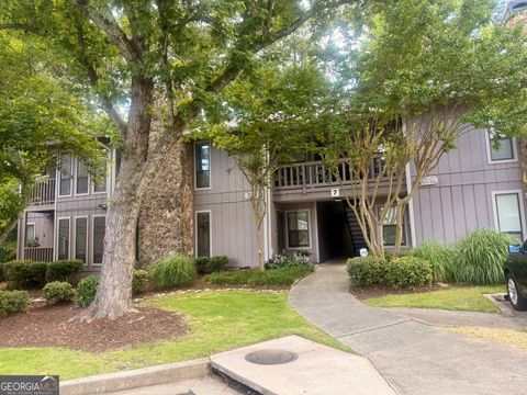3915 Woodridge WAY Tucker GA 30084