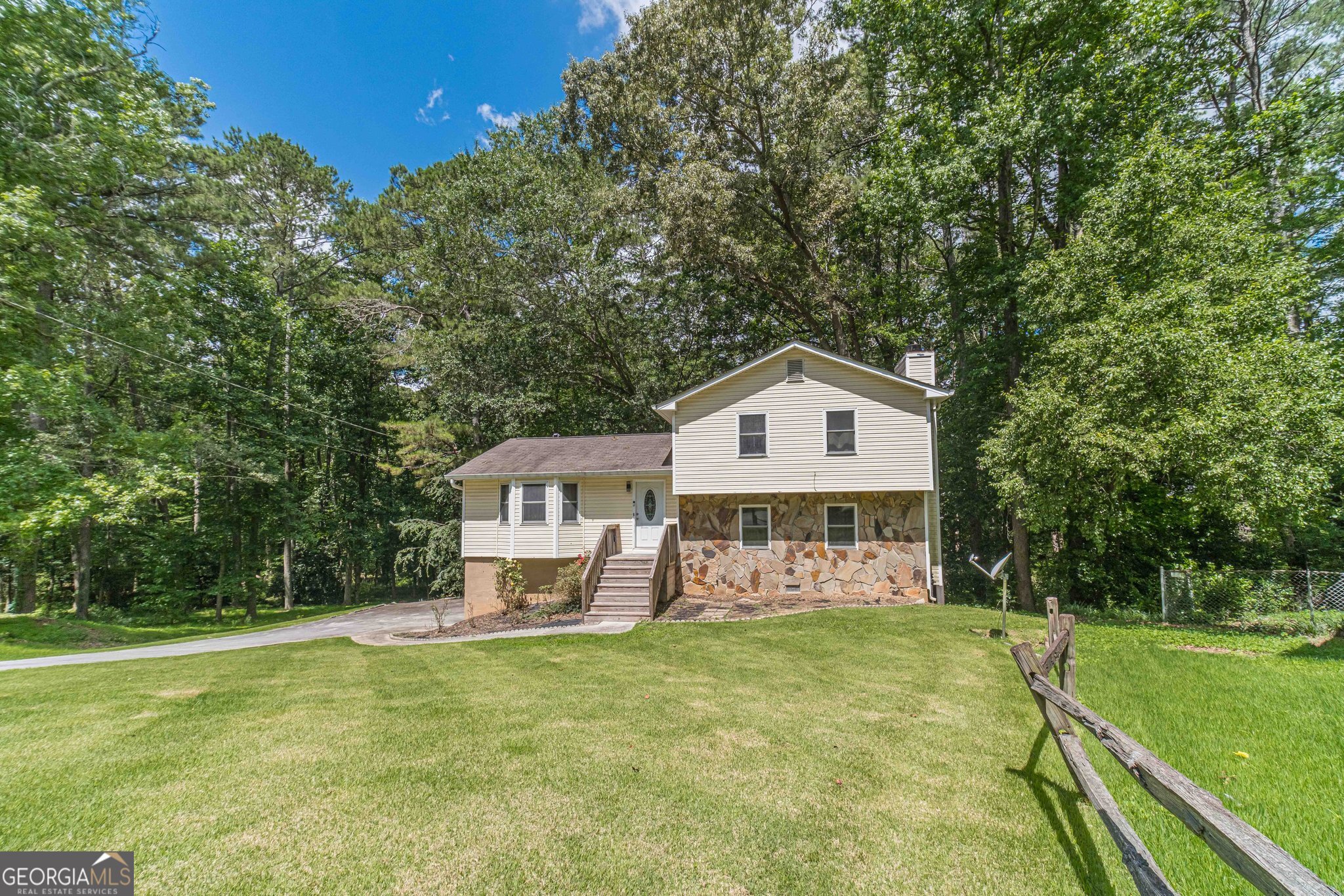 2645 Holly Berry TRL