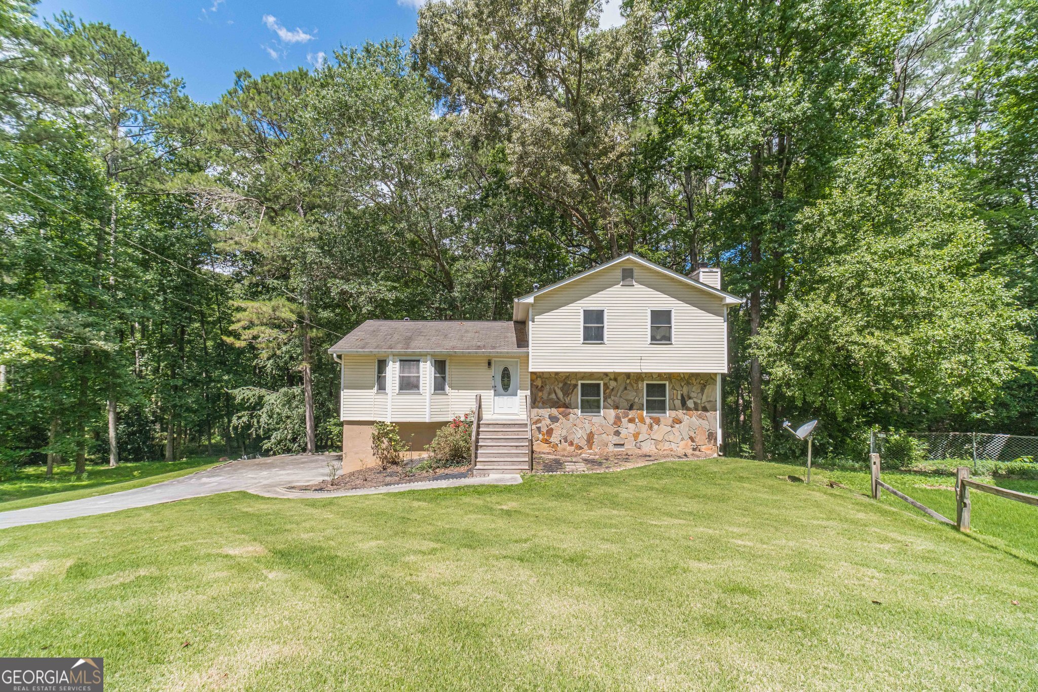 2645 Holly Berry TRL