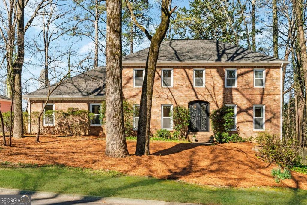 Photo of 560 Park Lane SE, Marietta, GA 30067 (MLS # 10715548)