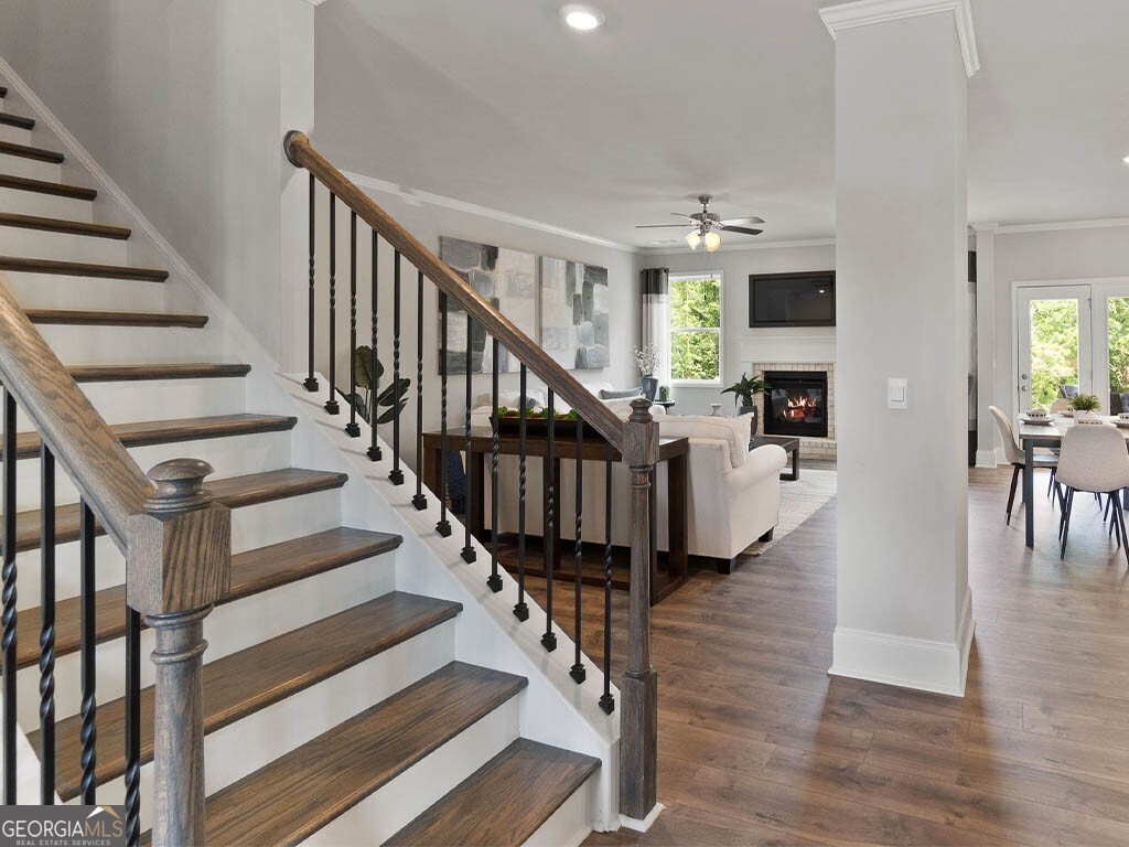 3715 Mynawood PL