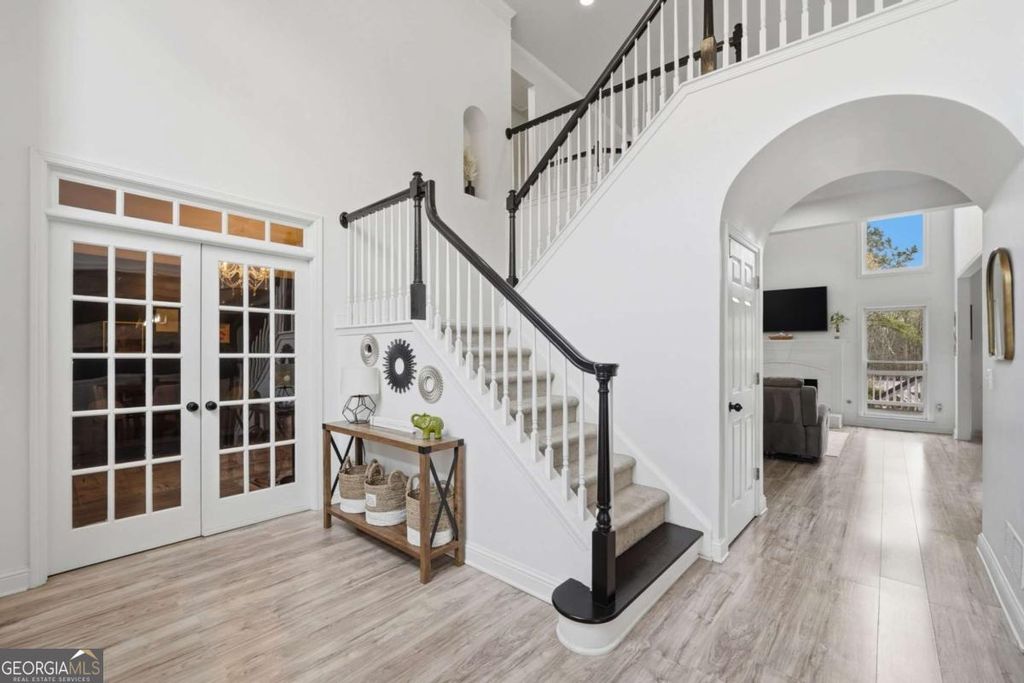 Photo of 167 Laurel Way, Woodstock, GA 30188 (MLS # 10709407)