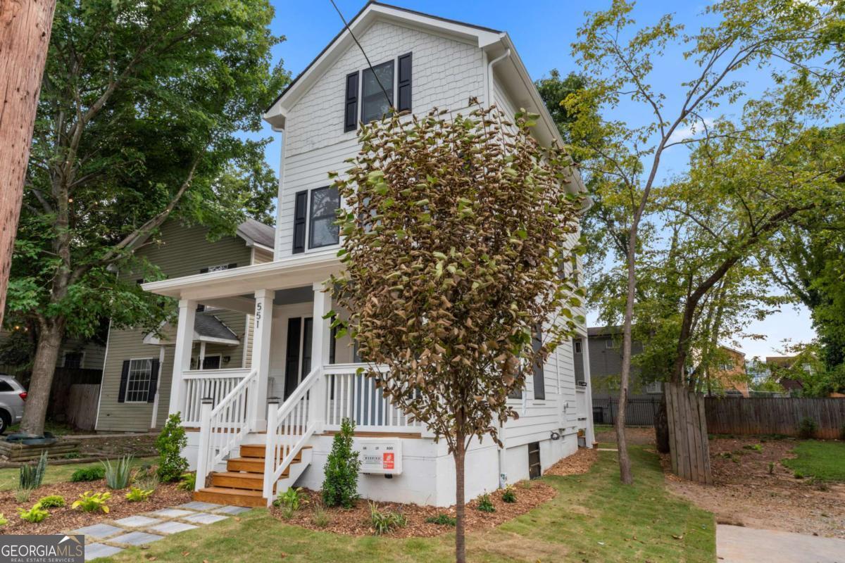 551 Griffin ST NW