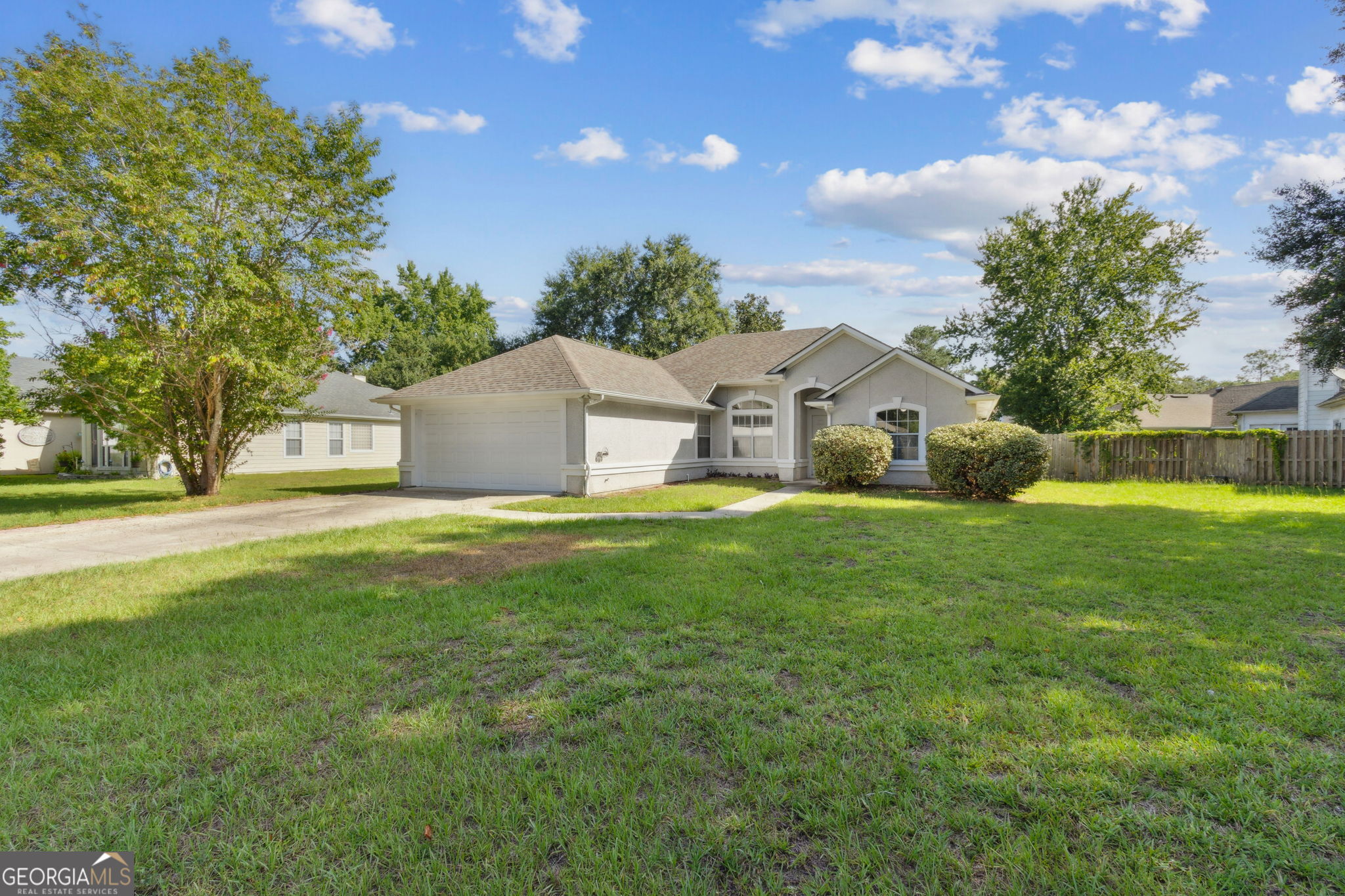 302 Hunt Club RD