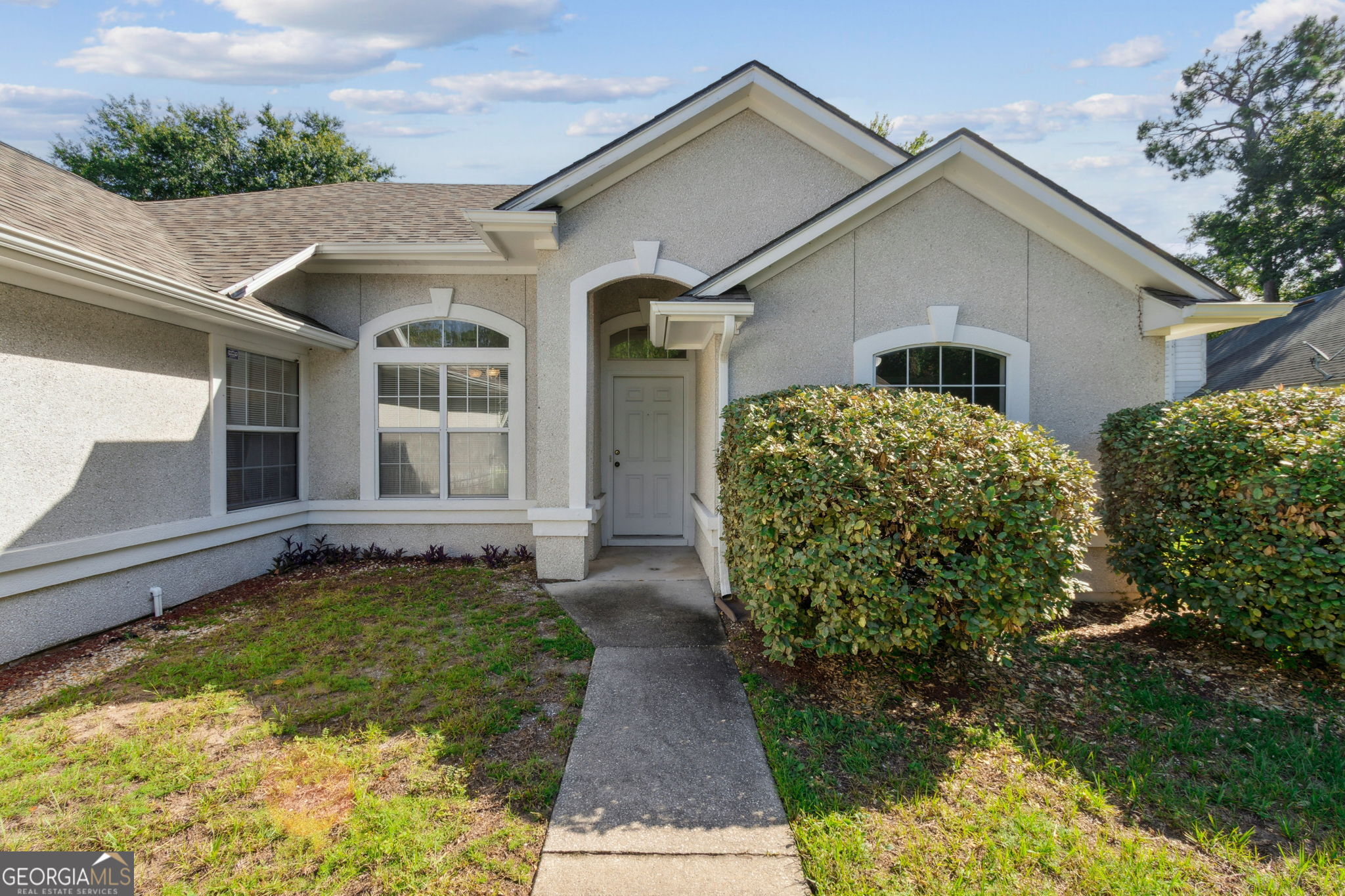 302 Hunt Club RD
