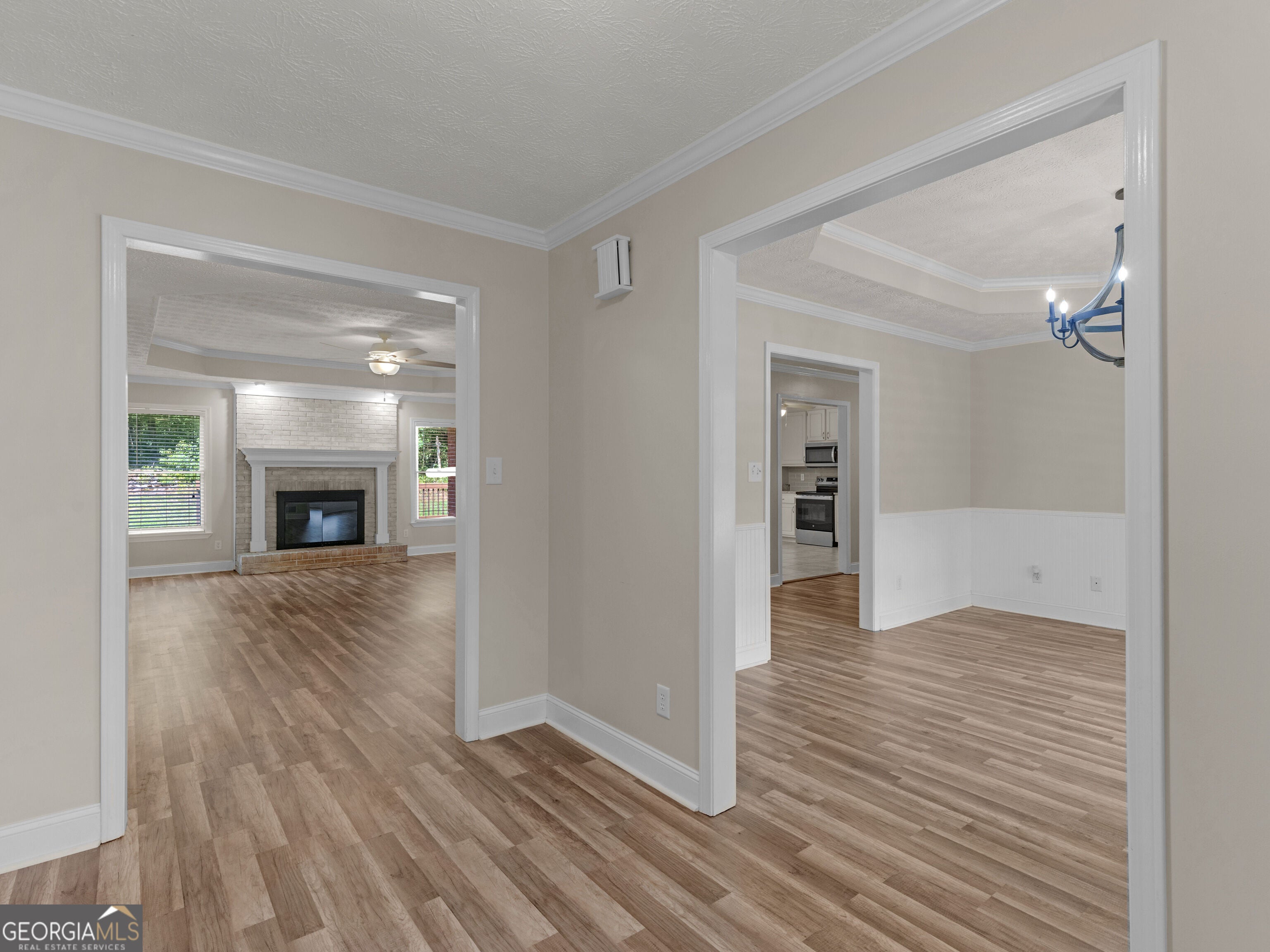 517 Hamlin RD