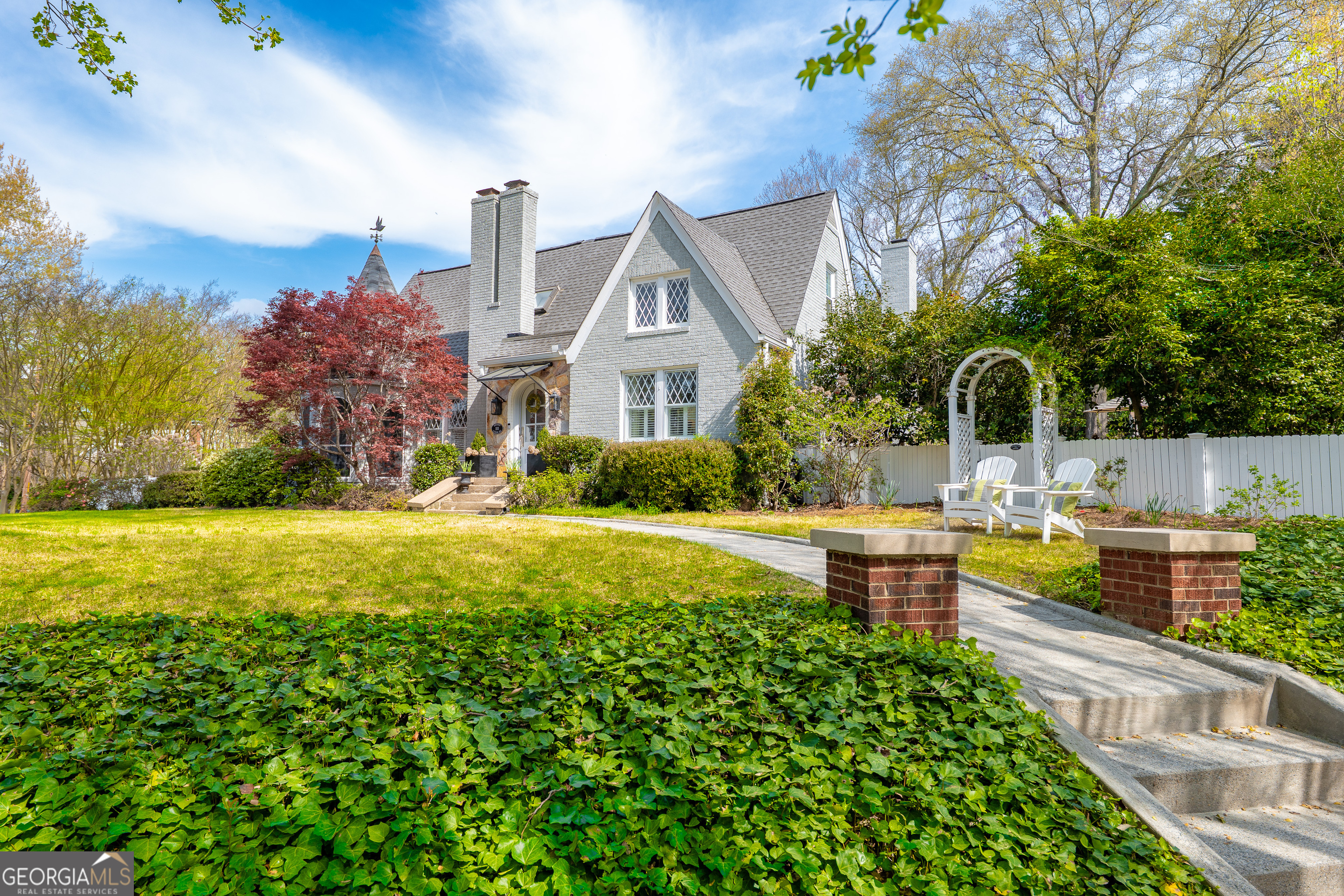 103 Superior AVE