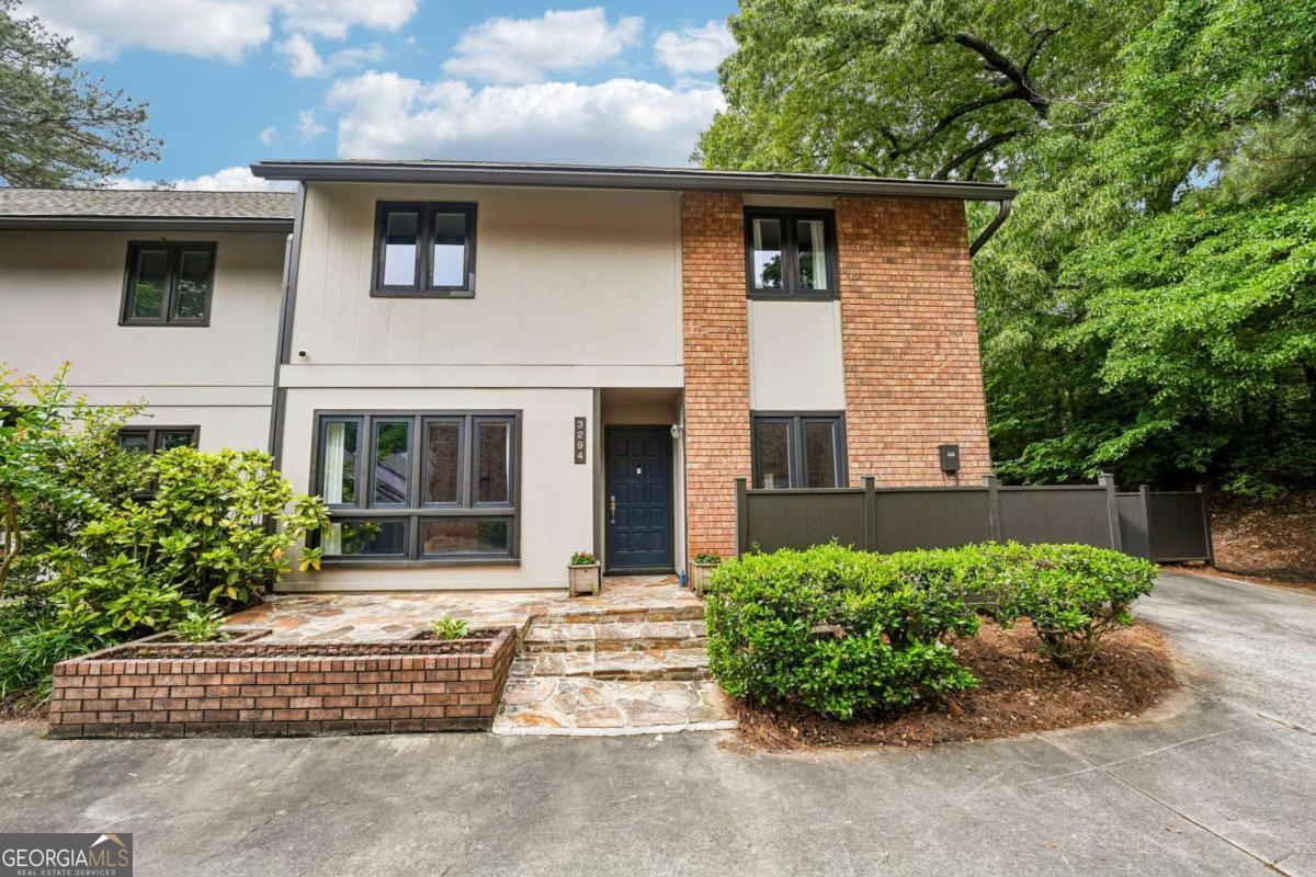 3294 Clairmont North NE