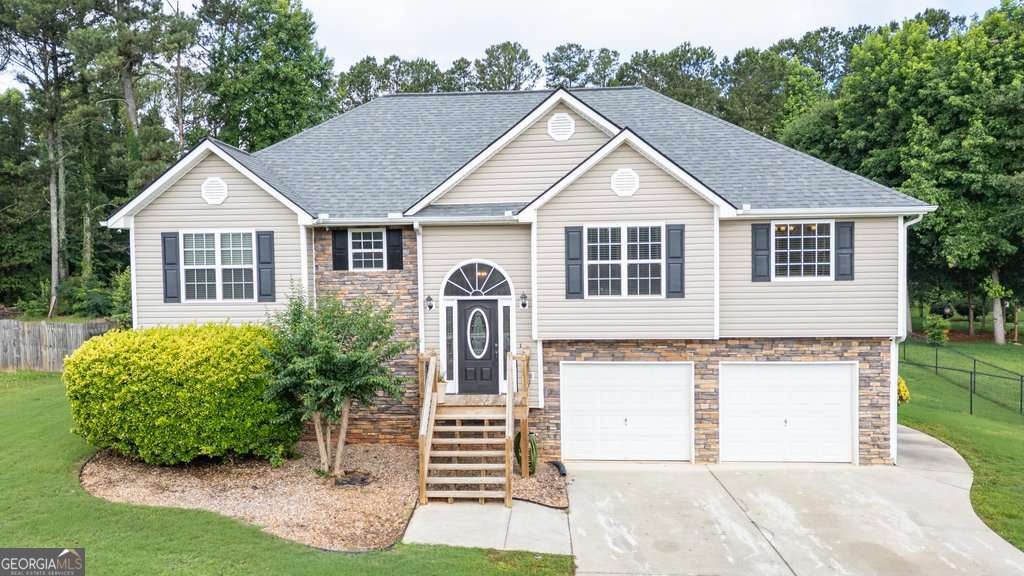 Photo of 73 Paradise Pointe, Douglasville, GA 30134 (MLS # 10791201)