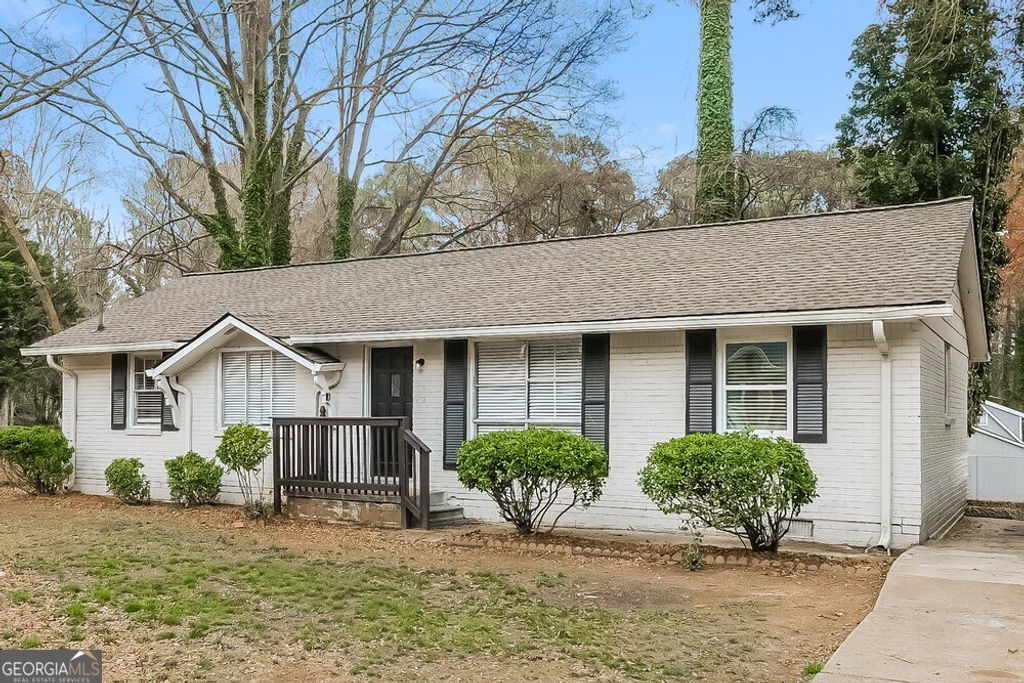 Photo of 8268 Dunellen Lane, Jonesboro, GA 30238 (MLS # 10757056)
