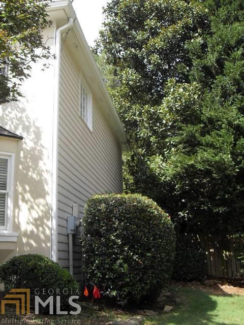 Laurelwood - Residential