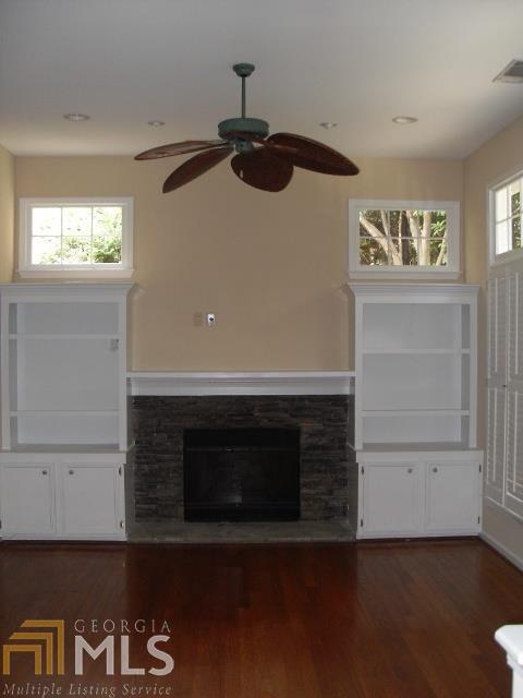 Laurelwood - Residential