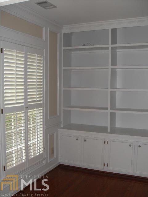 Laurelwood - Residential