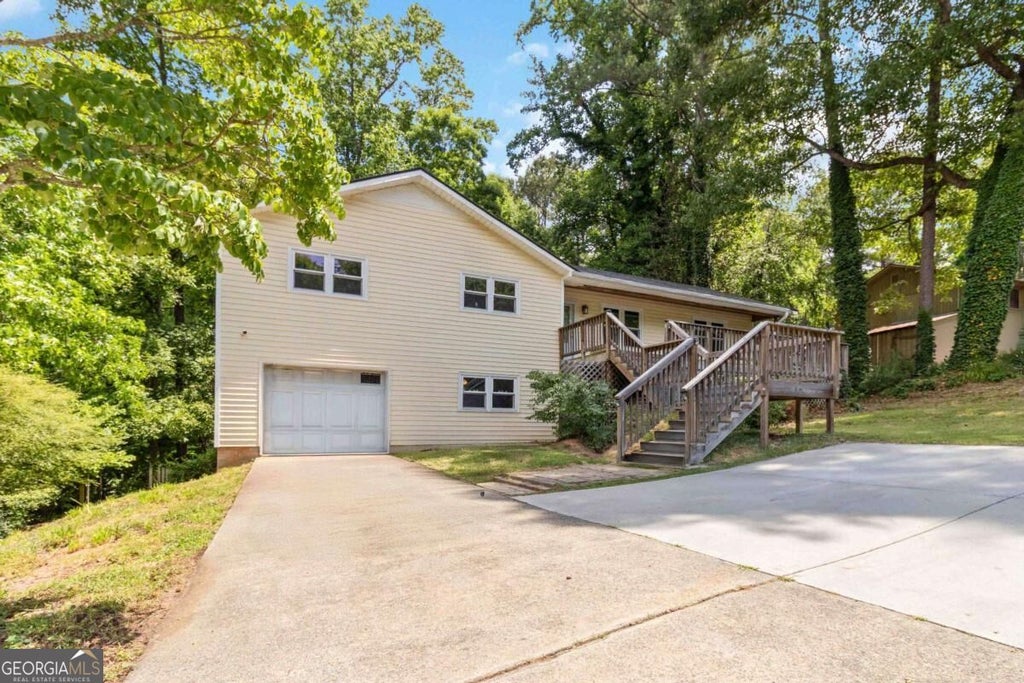 Photo of 606 Echo Lane, Woodstock, GA 30189 (MLS # 10839743)