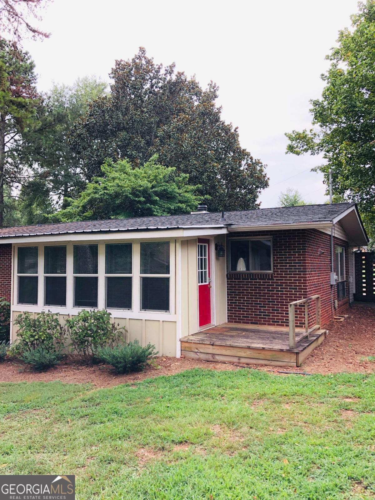 123 Garden LN