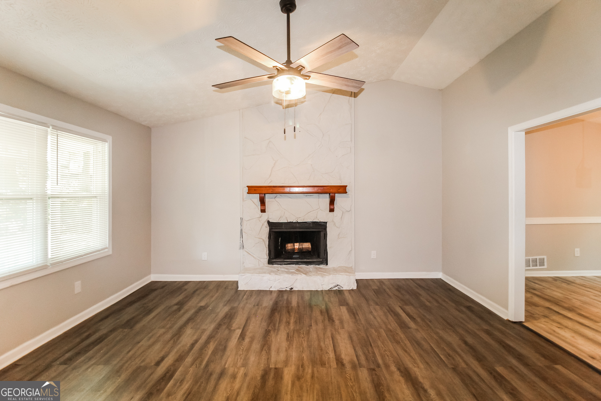 2730 Pine Log WAY