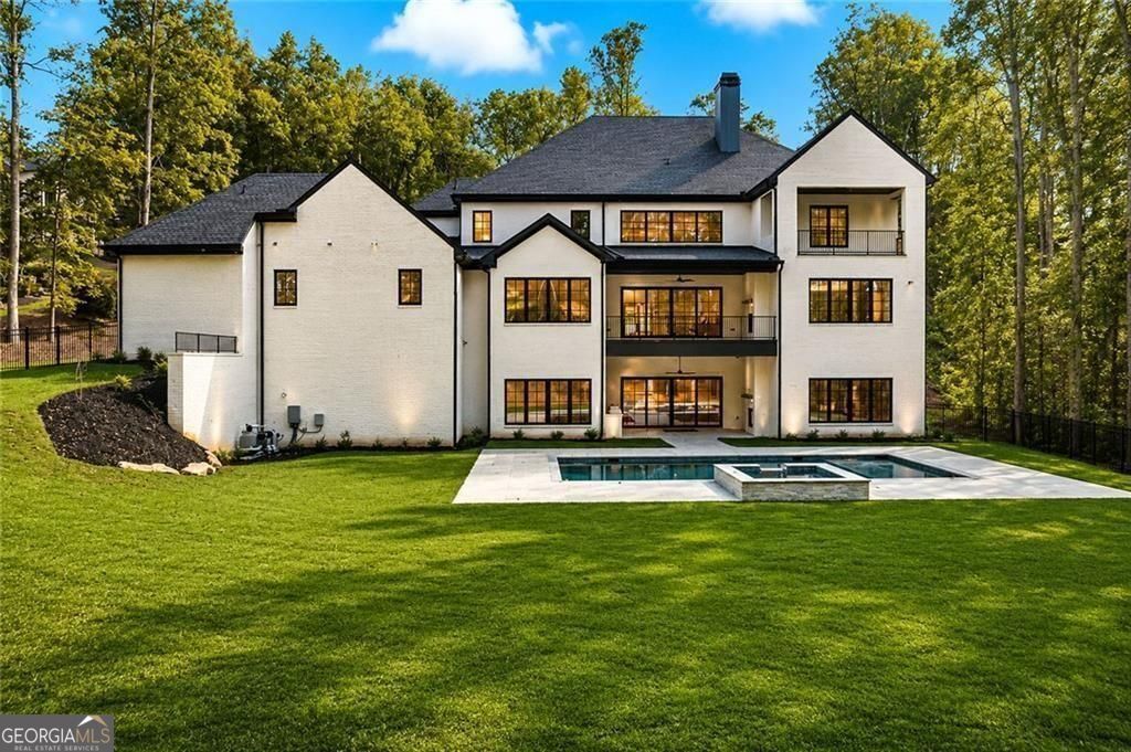 241 Traditions DR