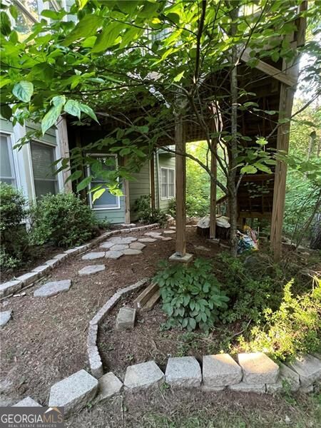 1883 Brackendale RD