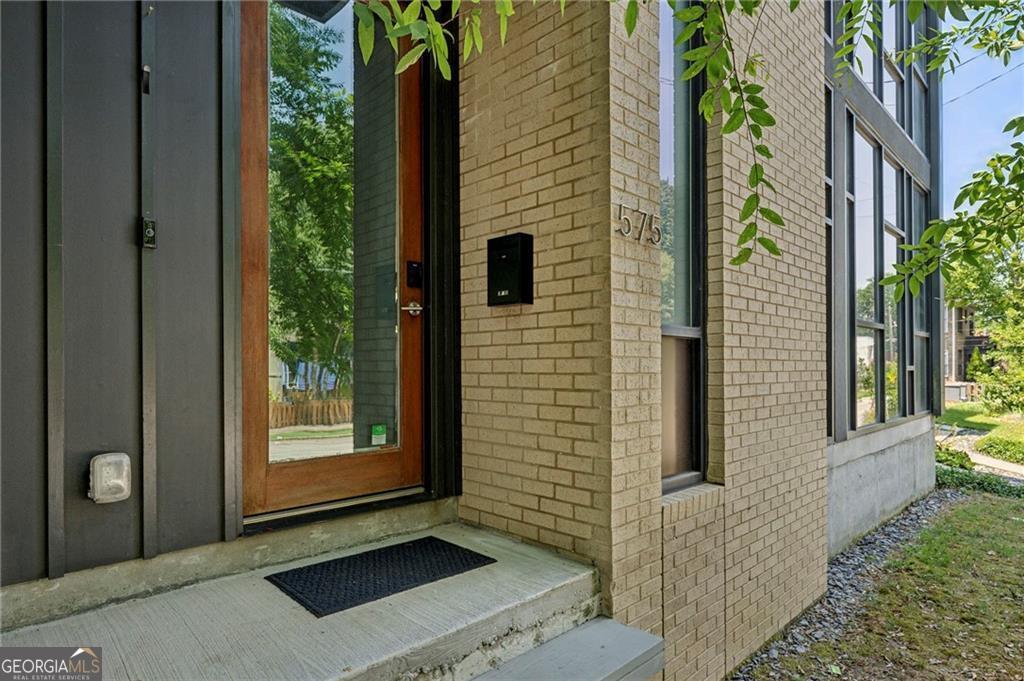 575 Highland AVE NE