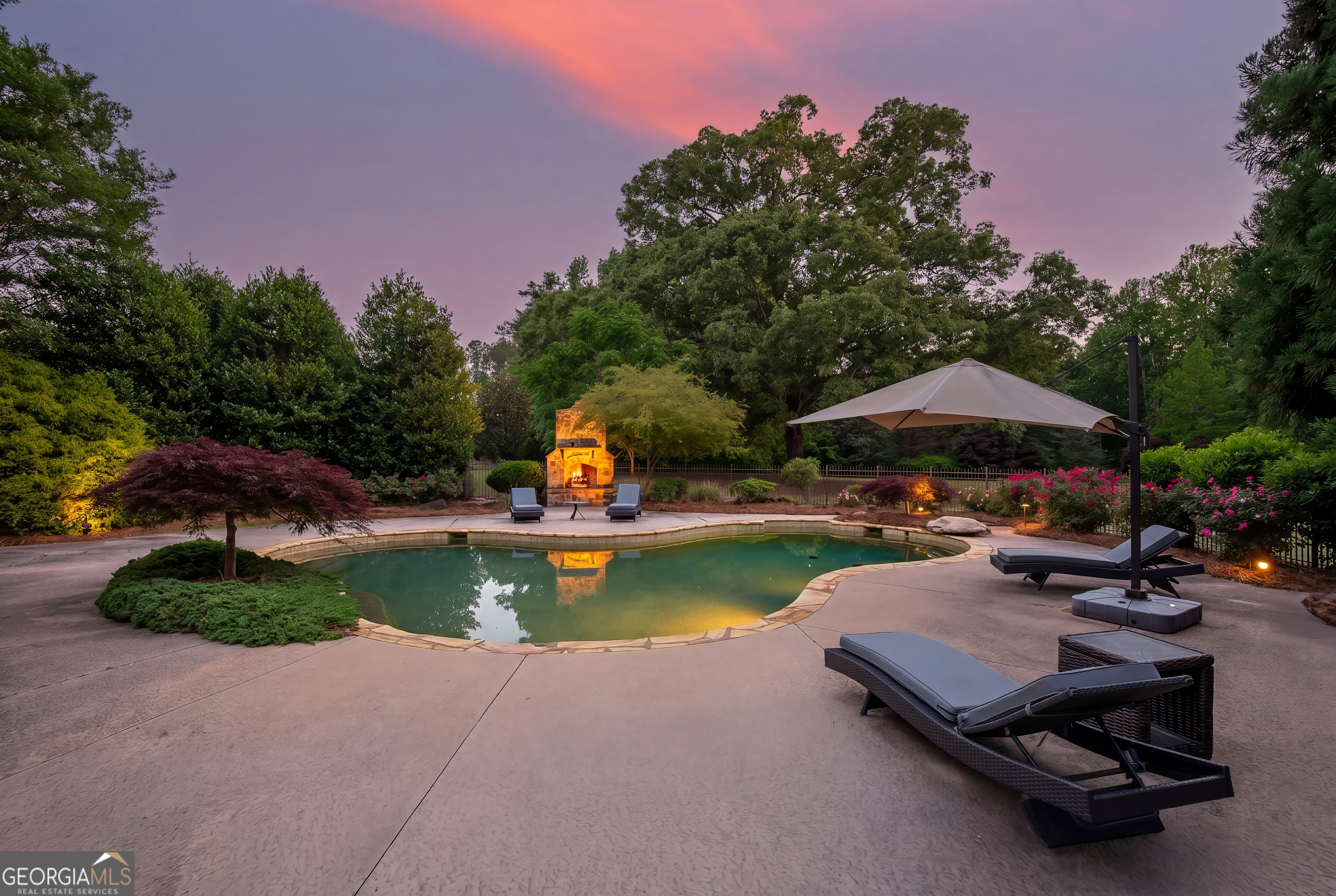 220 Woodbridge PL