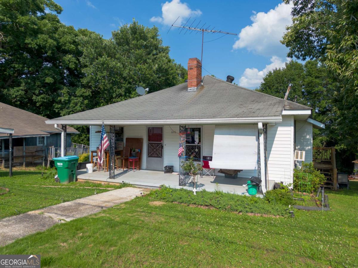 636 Elmwood ST